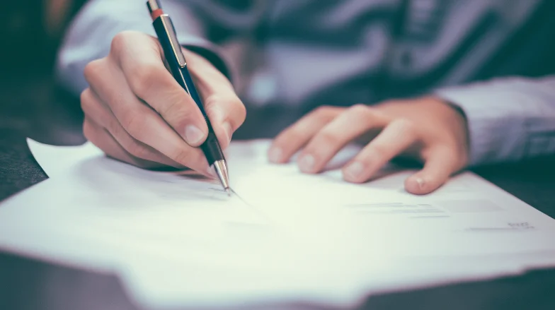 What Tips Simplify the Process of Turning Audience Feedback Into Engaging Stories
